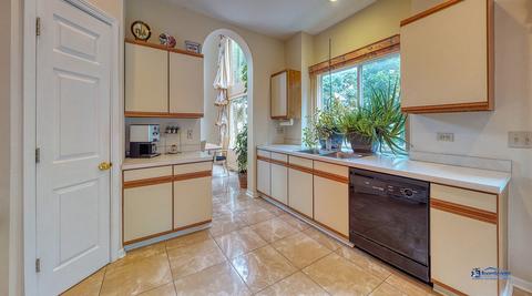 7916 Dada Dr, Gurnee, IL 60031 photo 13