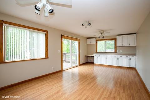 3970 Hudson Dr, Hoffman Estates, IL 60192 photo 4