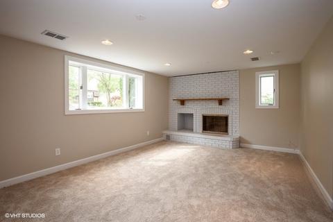 3970 Hudson Dr, Hoffman Estates, IL 60192 photo 9