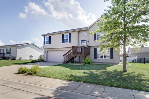 3008 Geranium Dr, Bloomington, IL 61705 photo 2