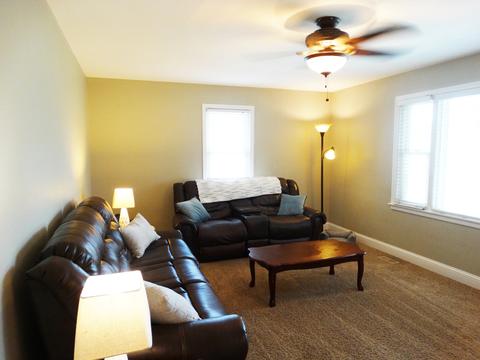 325 E 17th St, Lockport, IL 60441 photo 3
