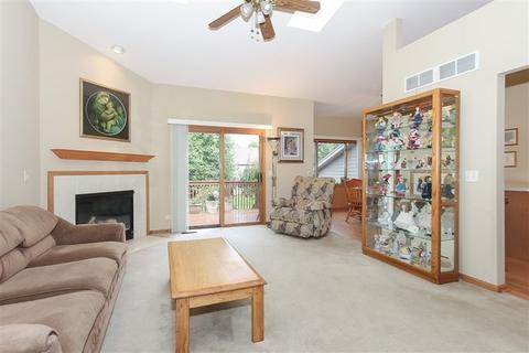 123 Deer Run Ln, Elgin, IL 60120 photo 4