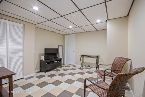 471 Sunnybrook Ln, Wheaton, IL 60187 photo 15