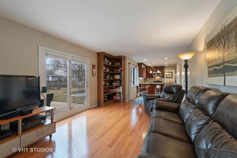 471 Sunnybrook Ln, Wheaton, IL 60187 photo 8