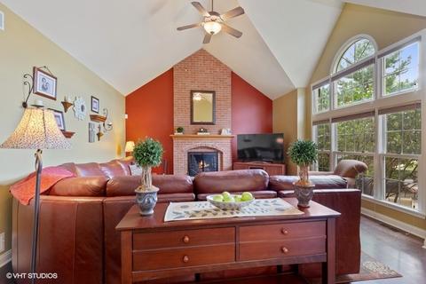 730 Foxglove Dr, Algonquin, IL 60102 photo 9