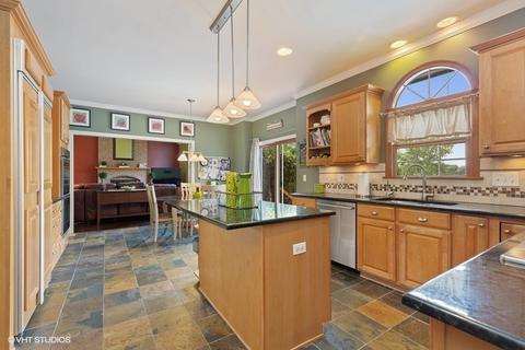 730 Foxglove Dr, Algonquin, IL 60102 photo 6