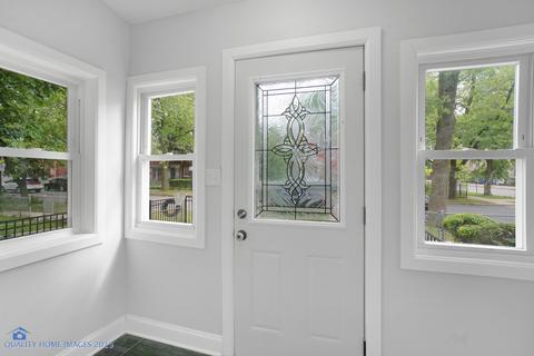 670 E 105th Pl, Chicago, IL 60628 photo 3