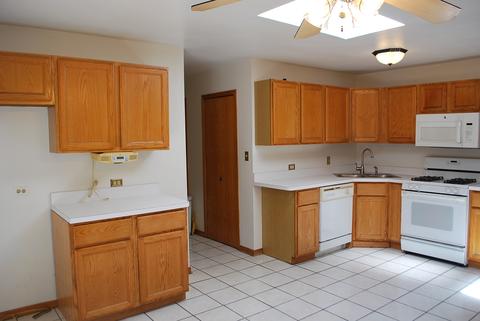 210 E Rust Trl, Willow Springs, IL 60480 photo 3