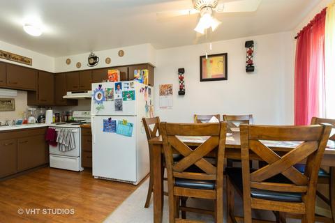 775 Jefferson Ave, Elgin, IL 60120 photo 9