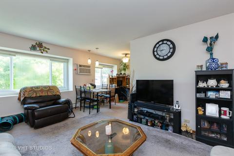775 Jefferson Ave, Elgin, IL 60120 photo 2