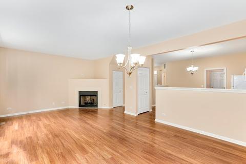 383 Emerald Ln, Algonquin, IL 60102 photo 6