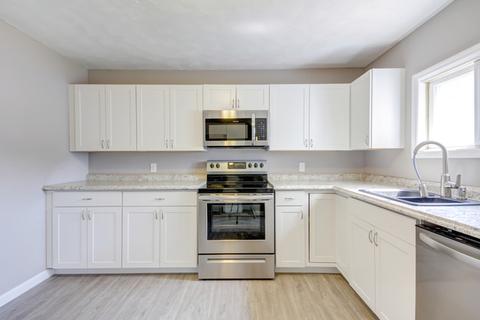 117 E Daggy St, Tolono, IL 61880 photo 8