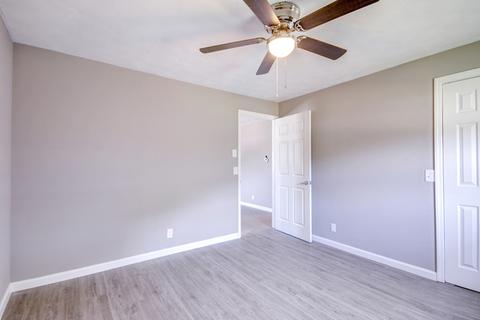 117 E Daggy St, Tolono, IL 61880 photo 11