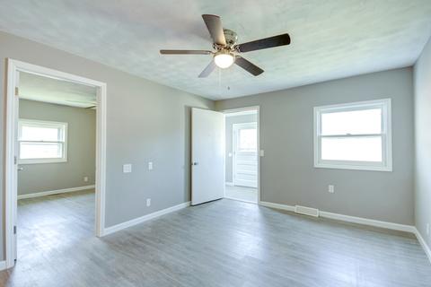 117 E Daggy St, Tolono, IL 61880 photo 5