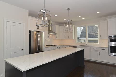 210 N West St, Wheaton, IL 60187 photo 3