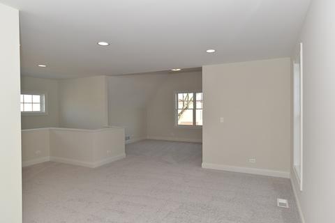 210 N West St, Wheaton, IL 60187 photo 31