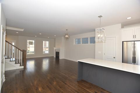 210 N West St, Wheaton, IL 60187 photo 14