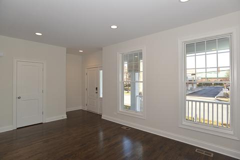 210 N West St, Wheaton, IL 60187 photo 6