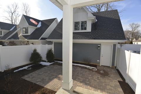 210 N West St, Wheaton, IL 60187 photo 10
