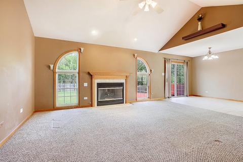263 Hillcrest Ln, Steger, IL 60475 photo 3
