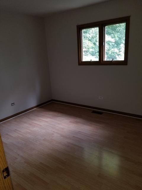 130 Grace Ave, Steger, IL 60475 photo 9