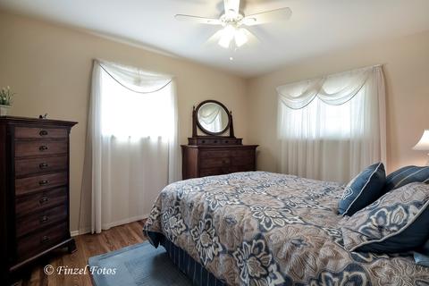 1755 Kent Rd, Hoffman Estates, IL 60169 photo 11