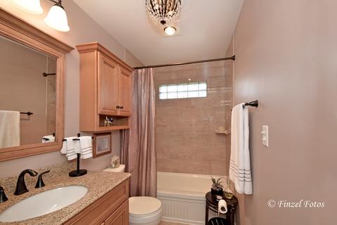1755 Kent Rd, Hoffman Estates, IL 60169 photo 13