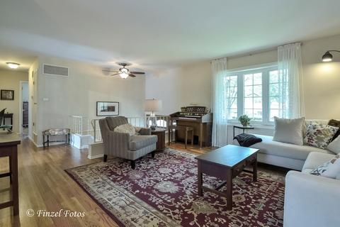 1755 Kent Rd, Hoffman Estates, IL 60169 photo 5
