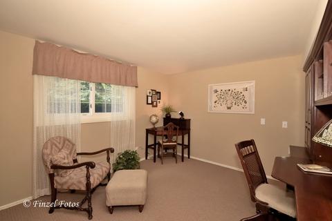 1755 Kent Rd, Hoffman Estates, IL 60169 photo 14