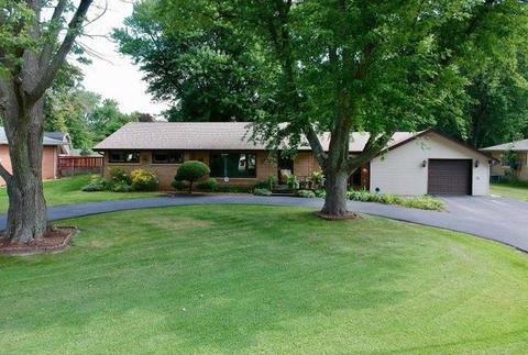 11 Lawrence Dr, Kankakee, IL 60901 photo 3