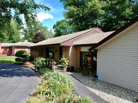 11 Lawrence Dr, Kankakee, IL 60901 photo 4