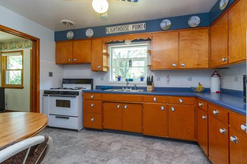 11 Lawrence Dr, Kankakee, IL 60901 photo 8