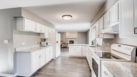 660 Crest Dr, Cary, IL 60013 photo 7