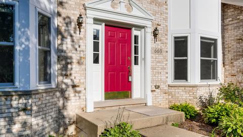 660 Crest Dr, Cary, IL 60013 photo 2