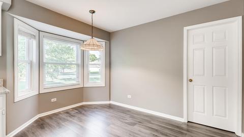 660 Crest Dr, Cary, IL 60013 photo 9
