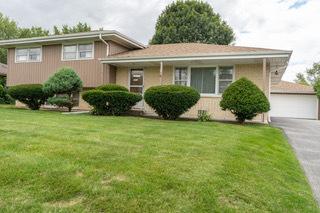 610 Springhill Dr, Roselle, IL 60172 photo 1