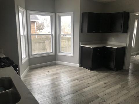 267 Beach St, Aurora, IL 60505 photo 5