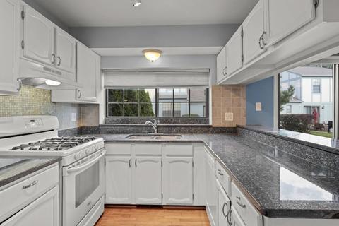 4552 Opal Dr, Hoffman Estates, IL 60192 photo 6