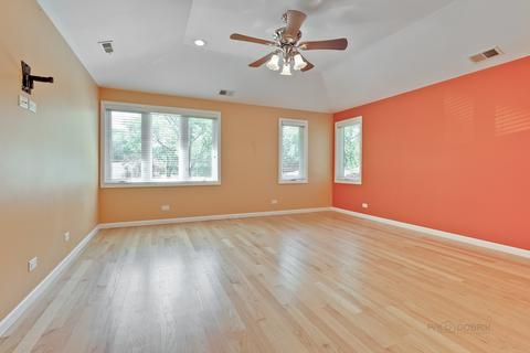 1422 Emmerson Ln, Mount Prospect, IL 60056 photo 9