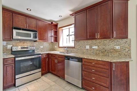 1422 Emmerson Ln, Mount Prospect, IL 60056 photo 2