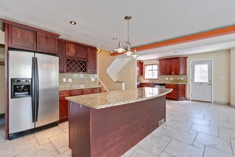 1422 Emmerson Ln, Mount Prospect, IL 60056 photo 4