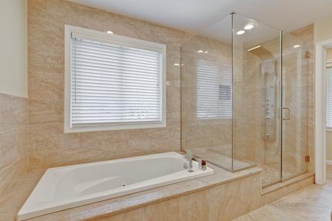 1422 Emmerson Ln, Mount Prospect, IL 60056 photo 12