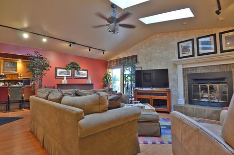 425 E Union St, Seneca, IL 61360 photo 7