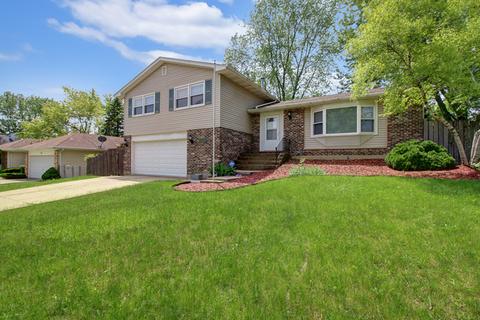 320 Stoney Brook Ct, Algonquin, IL 60102 photo 2