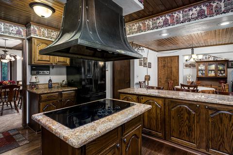 8155 Round Table Ln, Roscoe, IL 61073 photo 6