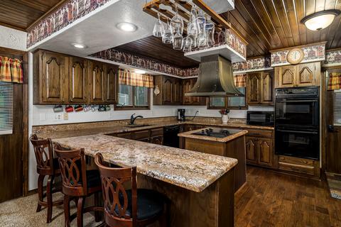 8155 Round Table Ln, Roscoe, IL 61073 photo 7