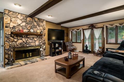 8155 Round Table Ln, Roscoe, IL 61073 photo 16