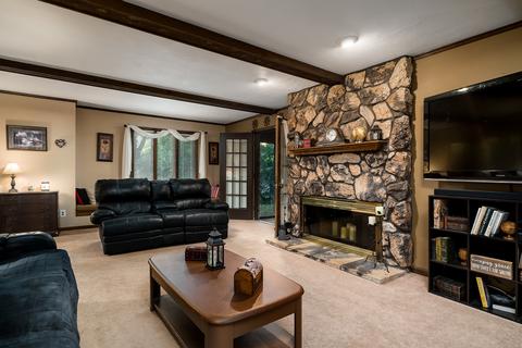 8155 Round Table Ln, Roscoe, IL 61073 photo 19