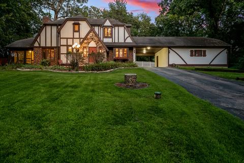 8155 Round Table Ln, Roscoe, IL 61073 photo 1