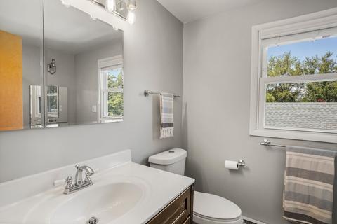 116 W Maple Ave, Roselle, IL 60172 photo 15
